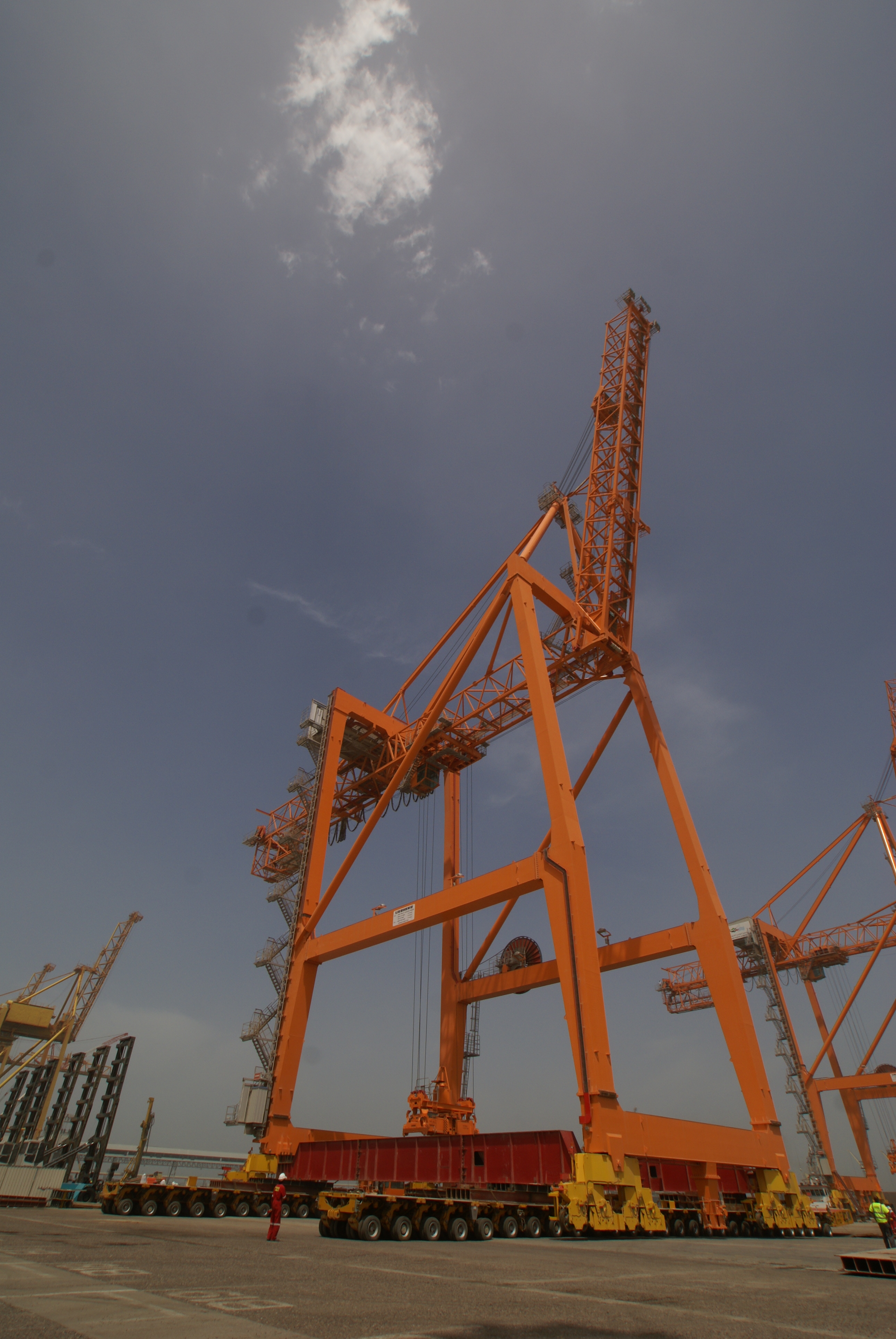 Port crane transport operation