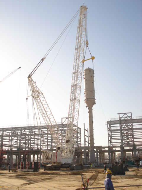 Crane and heavy lifting operation